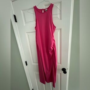 Very cute pink new dress. Perfect for vacation or wedding.